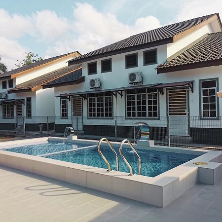 Nazza Homestay Besut With Pool Near Jetty To Perhentian Kampung Raja Экстерьер фото