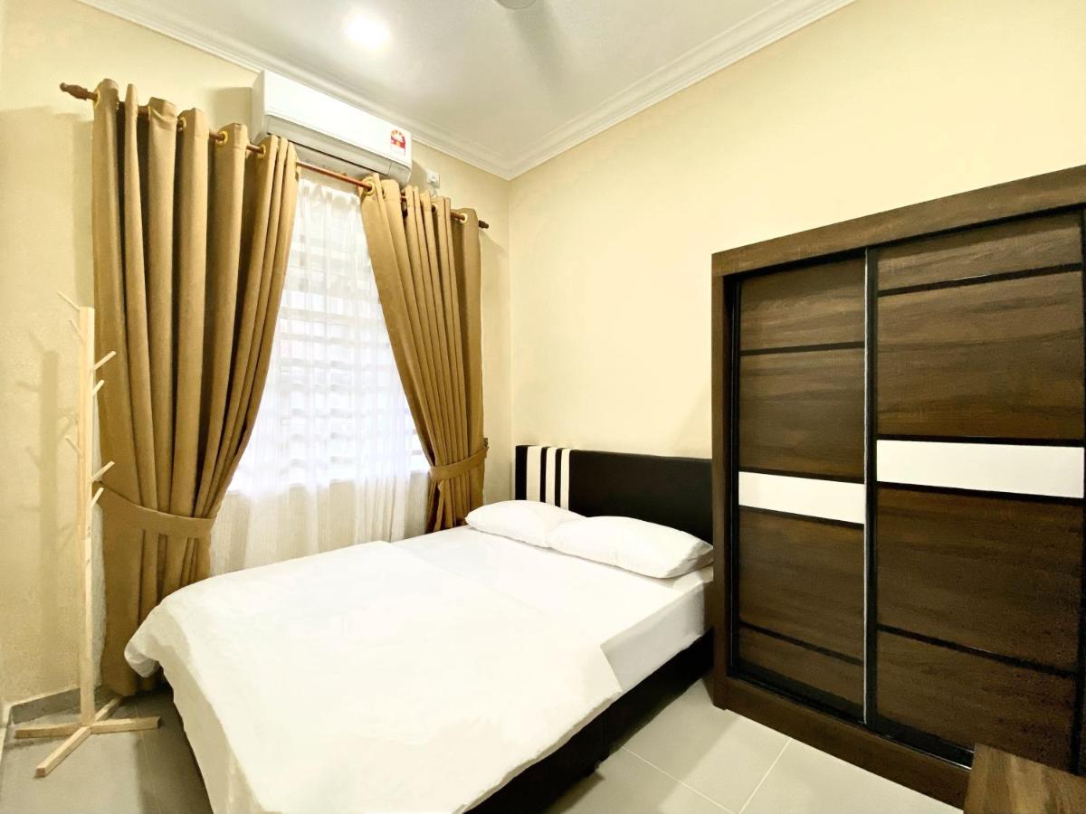 Nazza Homestay Besut With Swimming Pool Kampung Raja Экстерьер фото
